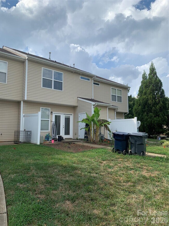 Building Photo - 13450 Delstone Dr