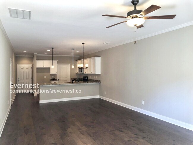 Building Photo - 3870 Valley View Ct