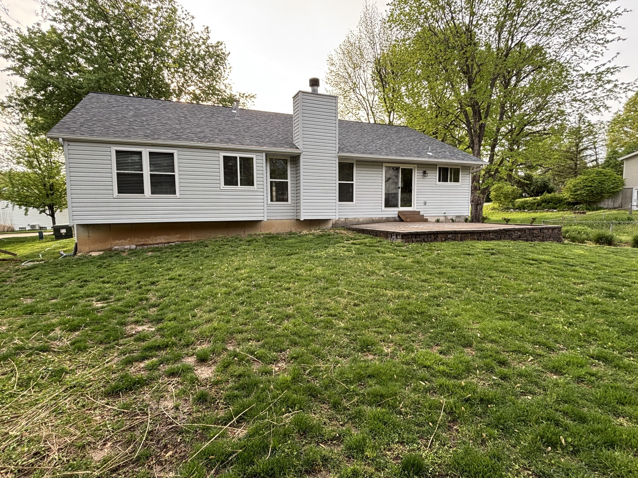 Building Photo - 738 Starlight Dr