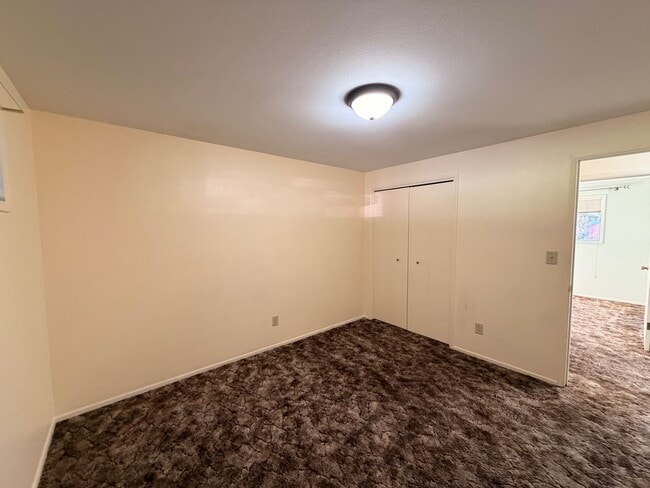 Building Photo - pzprop01