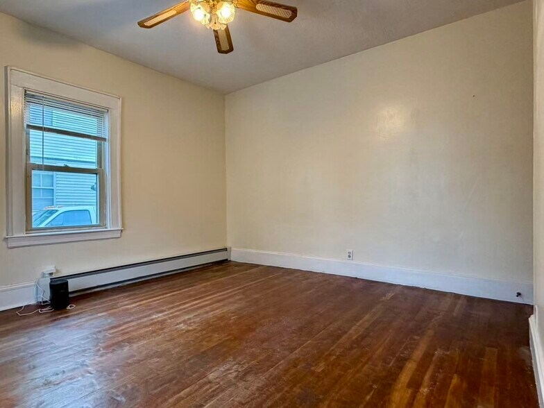 Building Photo - 24 Arden St