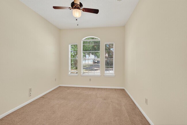 Building Photo - 4227 Meadowchase Ln