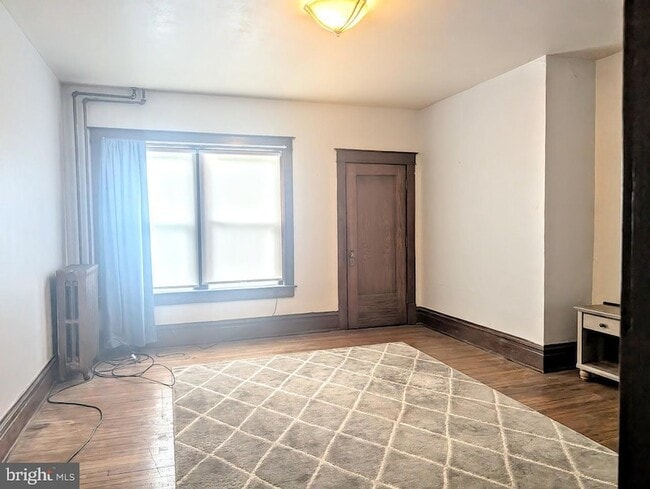 Building Photo - 233 E Pitt St