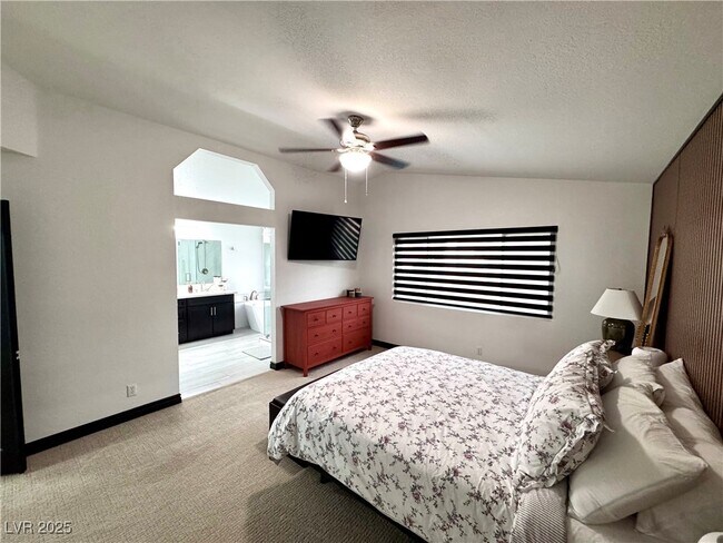 Building Photo - 2056 Pinion Springs Dr