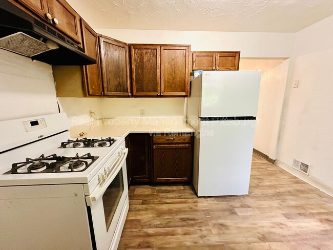 Building Photo - 1721 Scott St