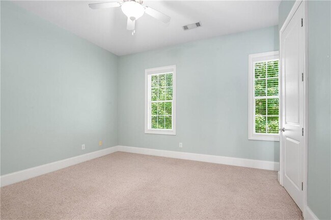 Building Photo - 1420 Briarhaven Trail