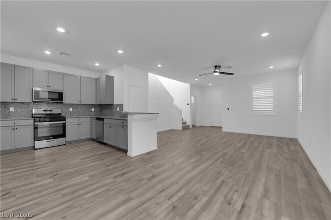 Building Photo - 3762 Trancoso Ave