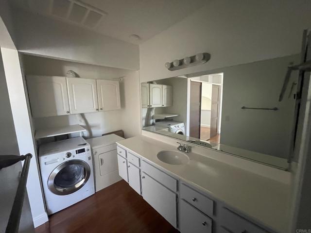 Building Photo - 740 Eastshore Terrace