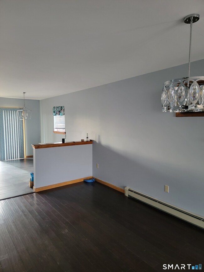 Building Photo - 235 High Ridge Dr