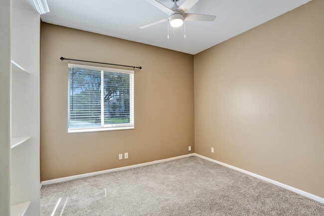 Building Photo - 10304 NW 50th Ct