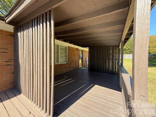 Building Photo - 201 Allison Dr