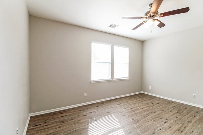 Building Photo - 11402 English Rose Trail