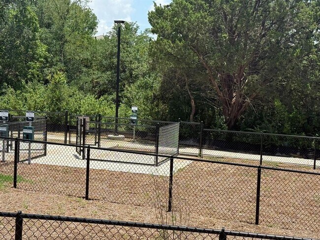 Building Photo - 2705 Towy Rd