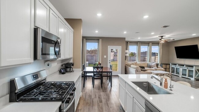 Building Photo - 22664 Hackberry Leaf Dr