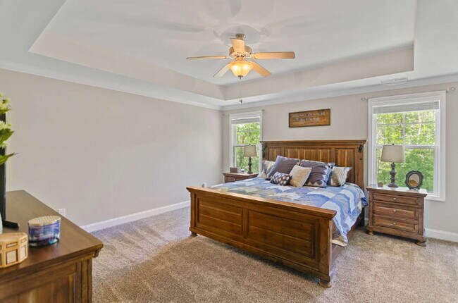 Building Photo - "Spacious 4-Bedroom Sanctuary with 3 Full Baths in Hampstead – Your Dream Home Awaits!"