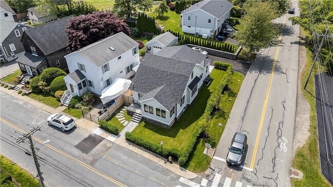 Building Photo - 109 Carroll Ave