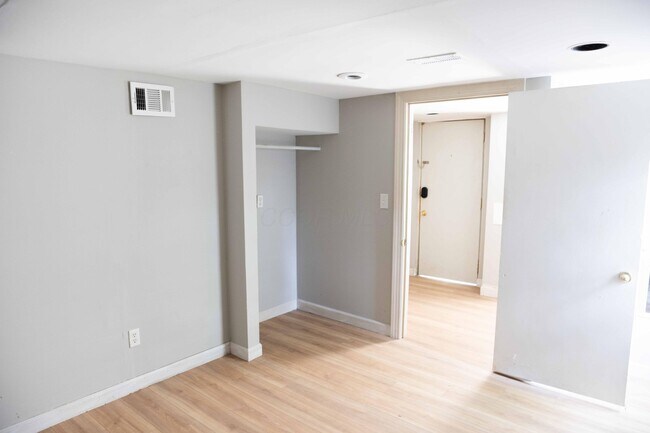 Building Photo - 34 E Maynard Ave