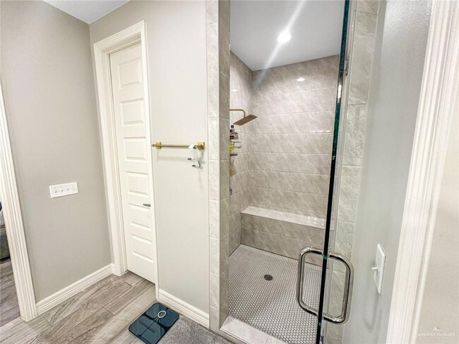 Building Photo - 24 Water Lily Ave