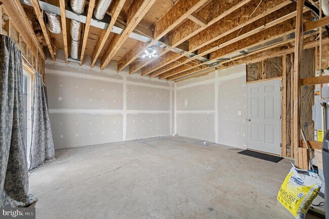 Building Photo - 203 Starry Way Dr