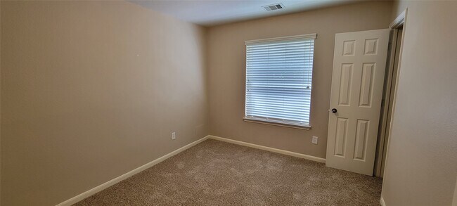 Building Photo - 98 S Regan Mead Cir