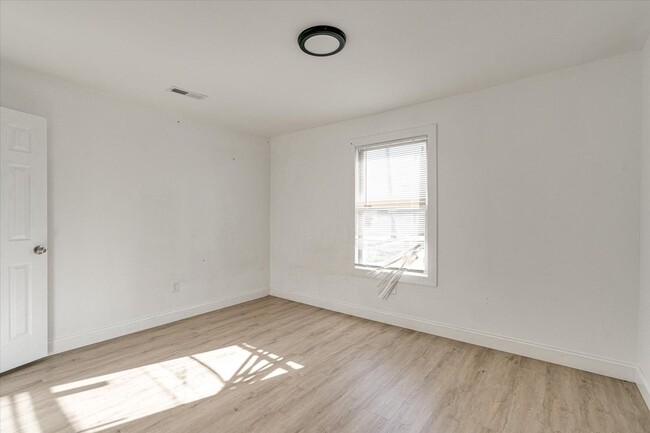 Building Photo - 3700 Dorris St