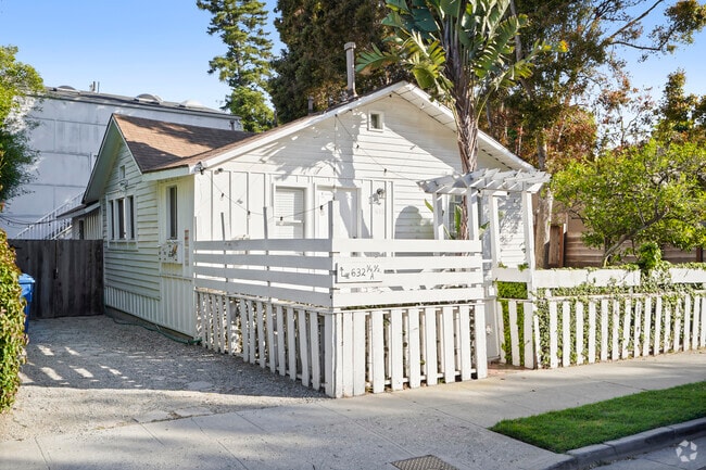 Building Photo - 632 Vernon Ave