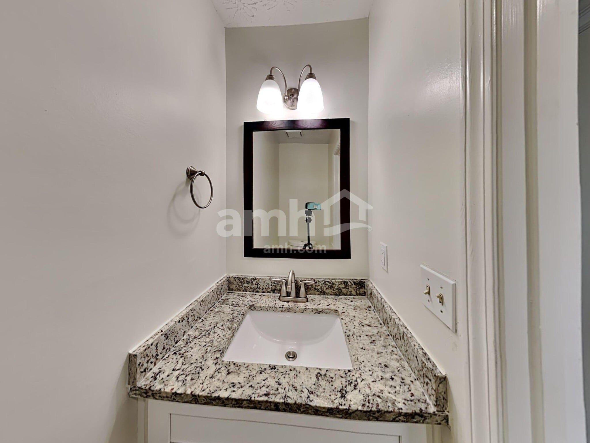 Building Photo - 2718 Ridgely Ct