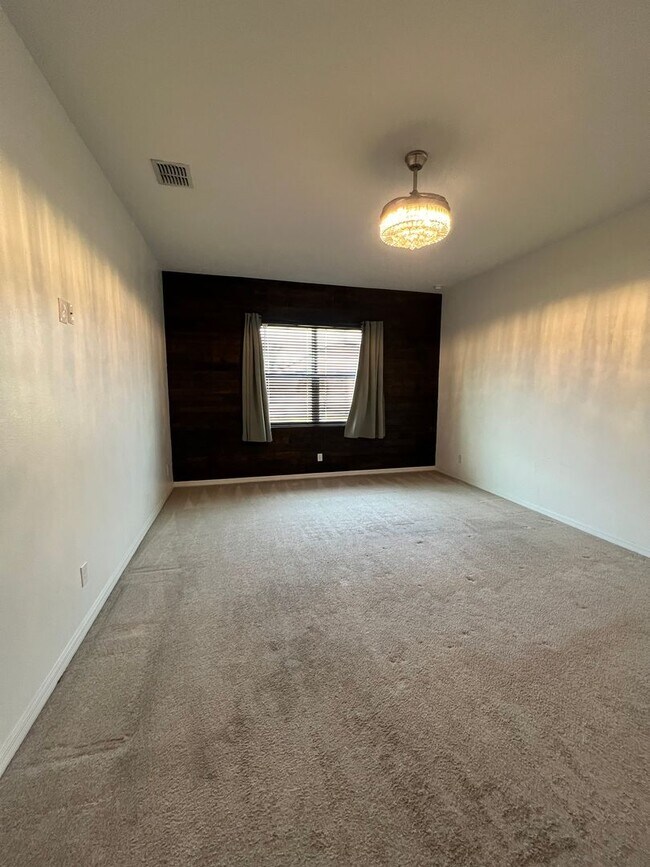 Building Photo - Spacious 3-Bed/2-Bath Rental in Sola Vista – Modern Comfort Meets Florida Living!