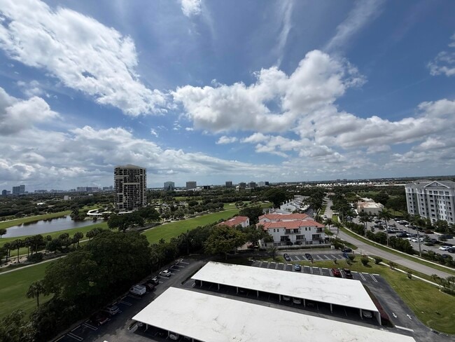 Building Photo - 2000 Presidential Way