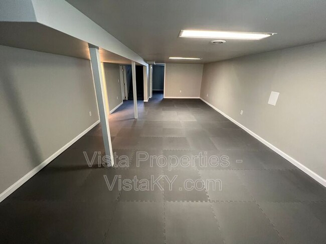 Building Photo - 2512 Accasia Dr