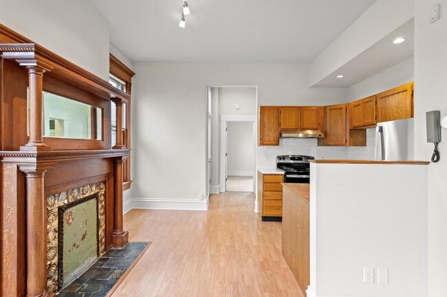 Building Photo - 734 Garrard St