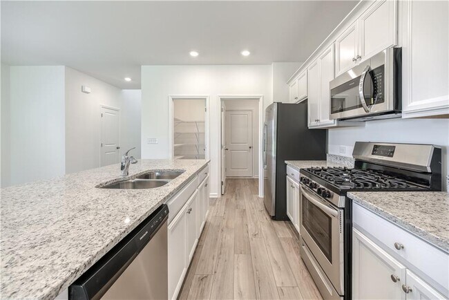 Building Photo - 49 Kestrel Dr