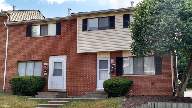 Building Photo - 1028 Bridge St