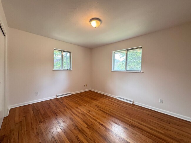 Building Photo - Great house in great location