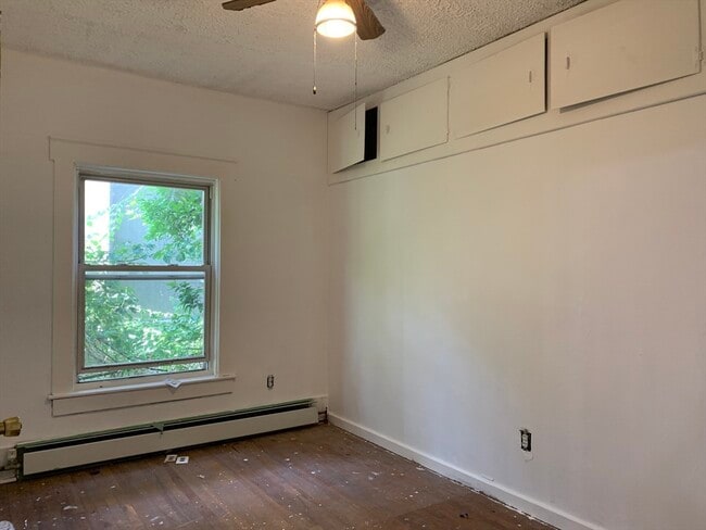 Building Photo - 314 Plantation St