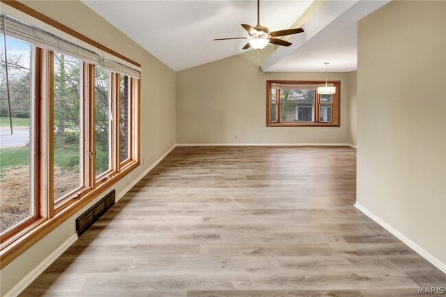 Building Photo - 3 Pem Rd