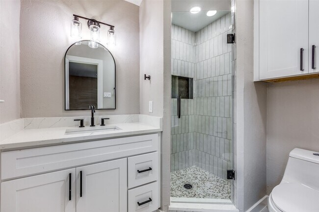 Building Photo - 1235 Mill Valley Dr