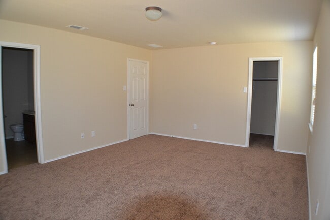 Building Photo - House For Lease in Frisco