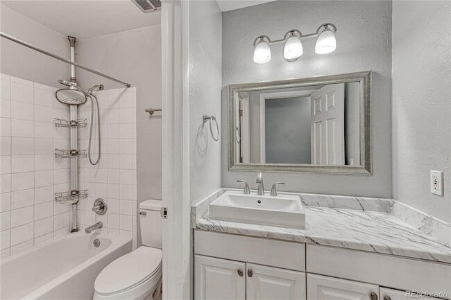 Building Photo - 7968 Chase Cir