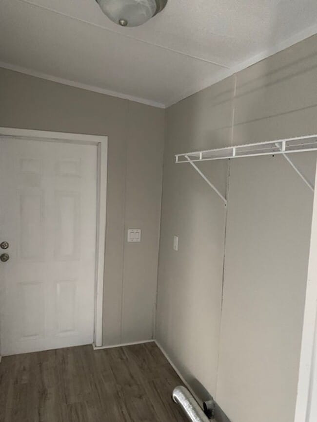 Building Photo - single family home