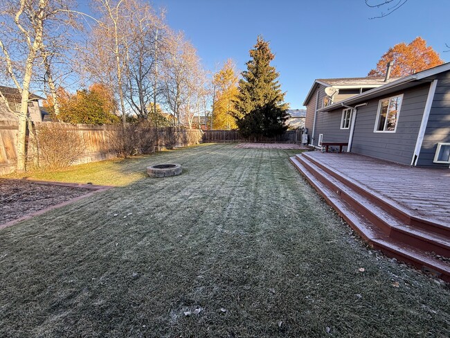 Building Photo - 503 N Yellowstone Ave