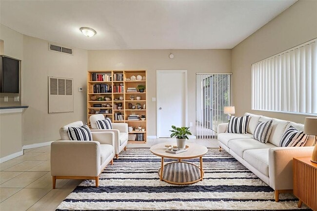 Building Photo - 2550 SW 18th Ter