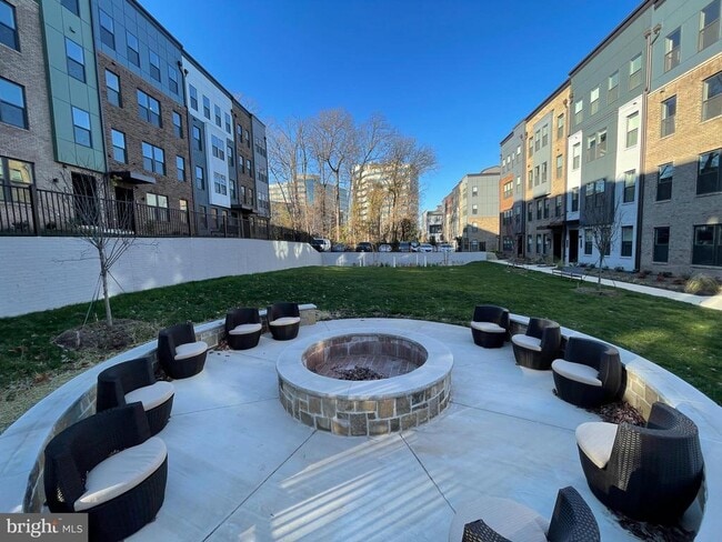 Building Photo - 4161 Red Mulberry Dr