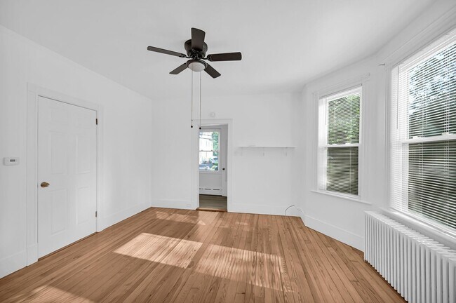 Building Photo - 153 Franklin Ave
