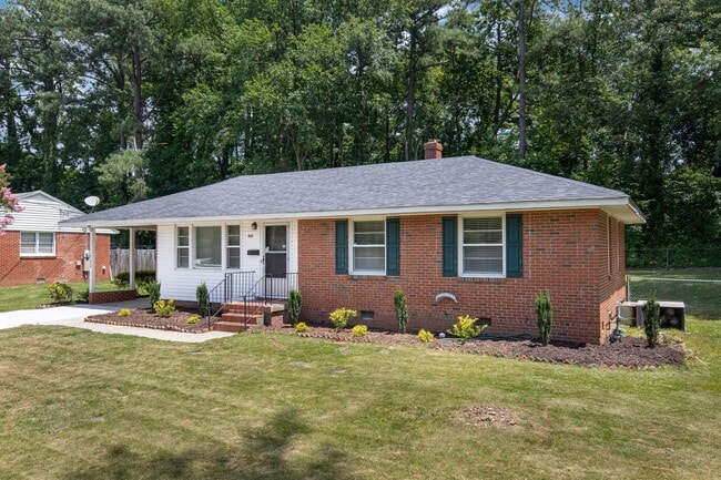 Building Photo - Charming 3 Bed, 1 Bath near Downtown Raleigh