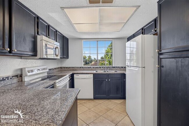 Building Photo - Beautiful 2Bdm 2Ba Condo with Community Pool in Mesa!