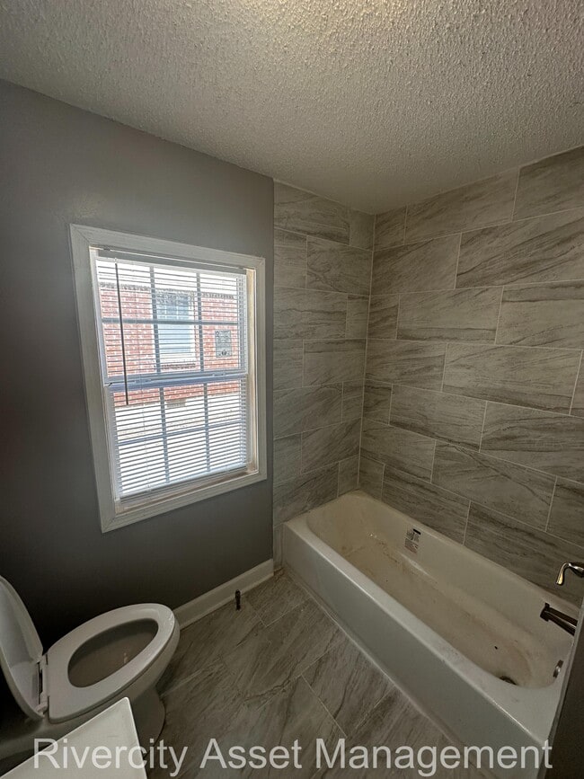 Building Photo - 949 Brower St