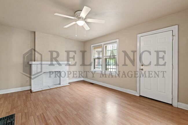 Building Photo - 412 N Lorraine Ave