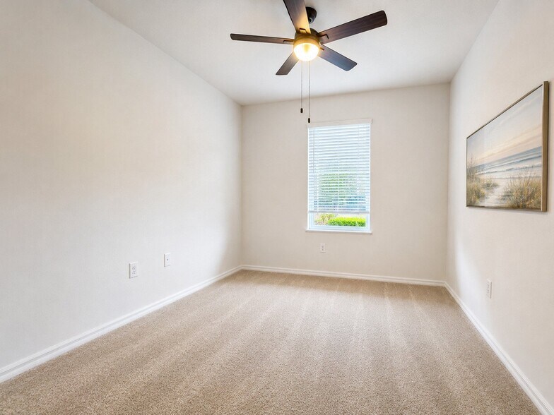 Building Photo - 14527 Palamos Cir