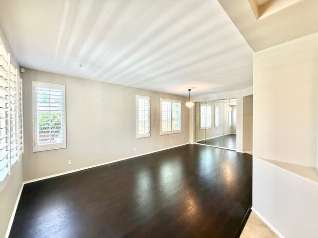 Building Photo - Spacious Temeku Hills 4 Bedroom Home Next to Golf Course with Beautiful Fairway Views